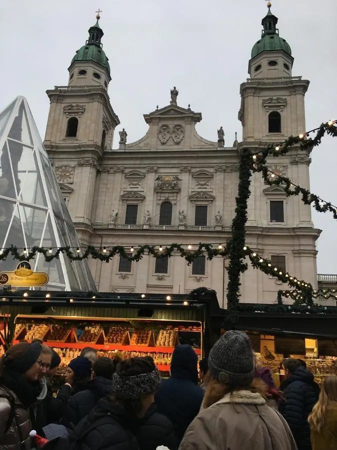 Cityrooms Thuy Salzburg 0*,